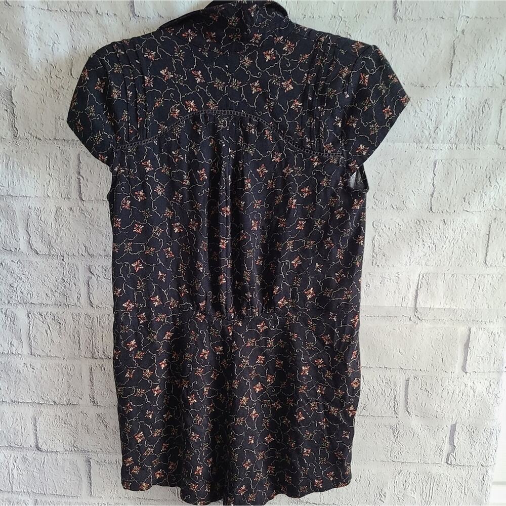Free‎ People Debbie Dot Floral Cottage Button Up Romper - Picture 4 of 13